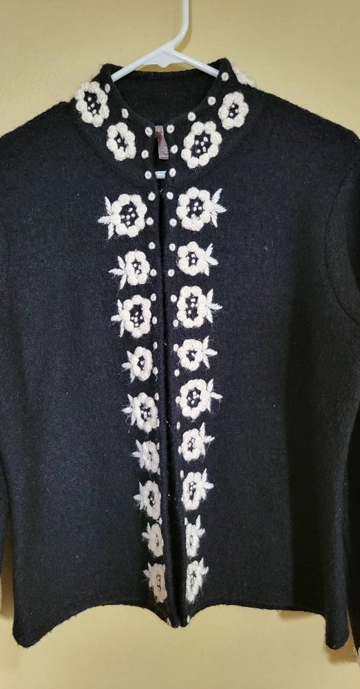 Black and white detailed sweater